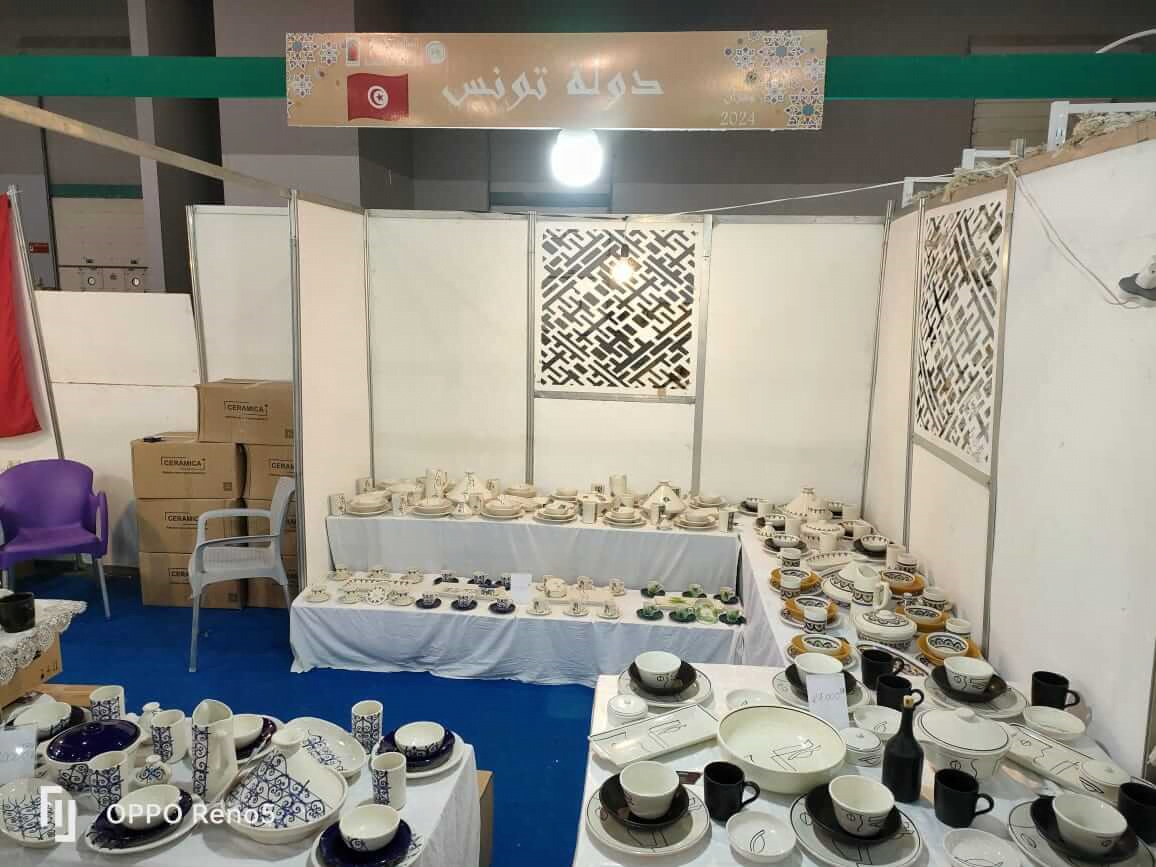 Stand-du-ceramica-stand-au-Salon-International-de-lArtisanat-Traditionnel